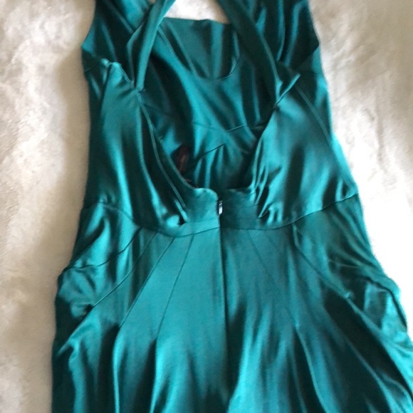 Evening gown for weddings, parties or graduation. - Picture 3 of 4